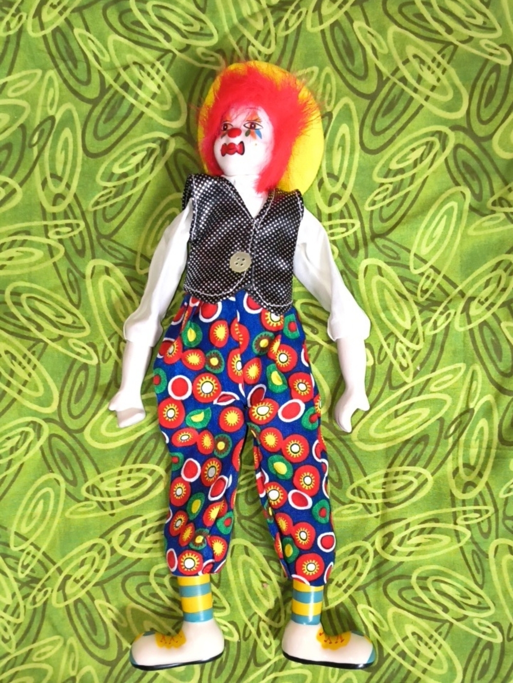Vintage Ganz Clown, Posable, Porcelain hands/feet 13"